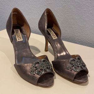 Badgley Mischka metallic peep toe pumps